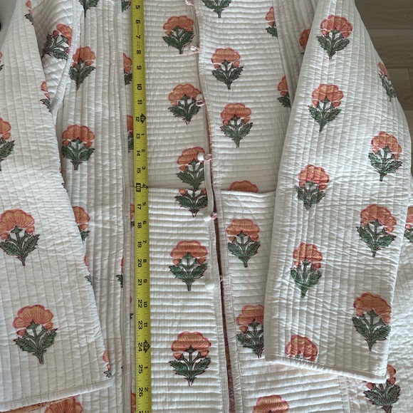 Floral reversible Quilted Jacket- cotton. - Picture 8 of 8
